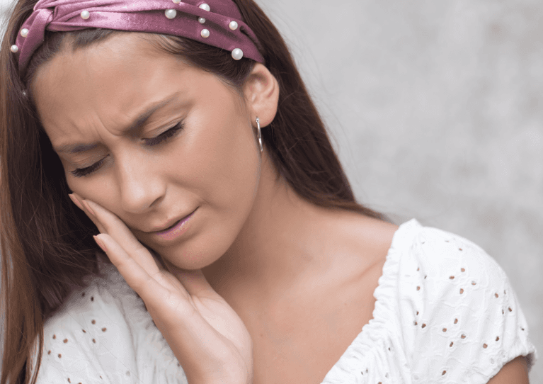woman with tooth pain | Narre warren dentist